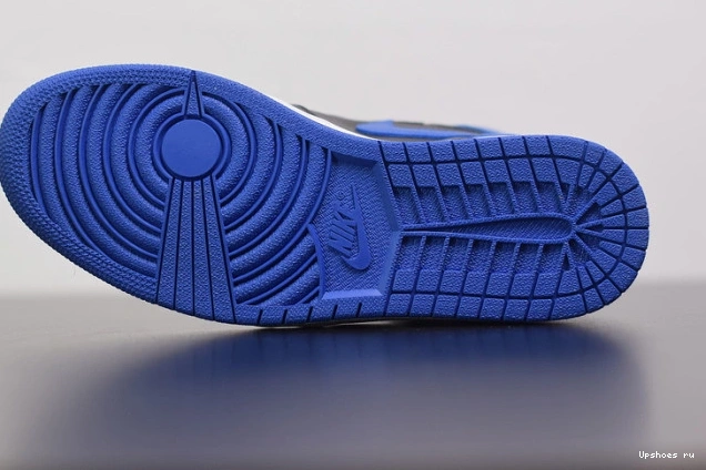 1 Royal (2017) 555088-007 Jordan Retro Air 1110